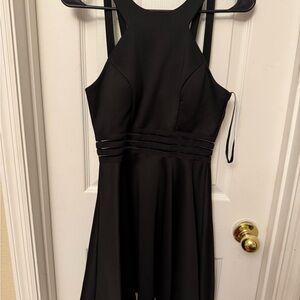 Elegant Black Sleeveless Dress